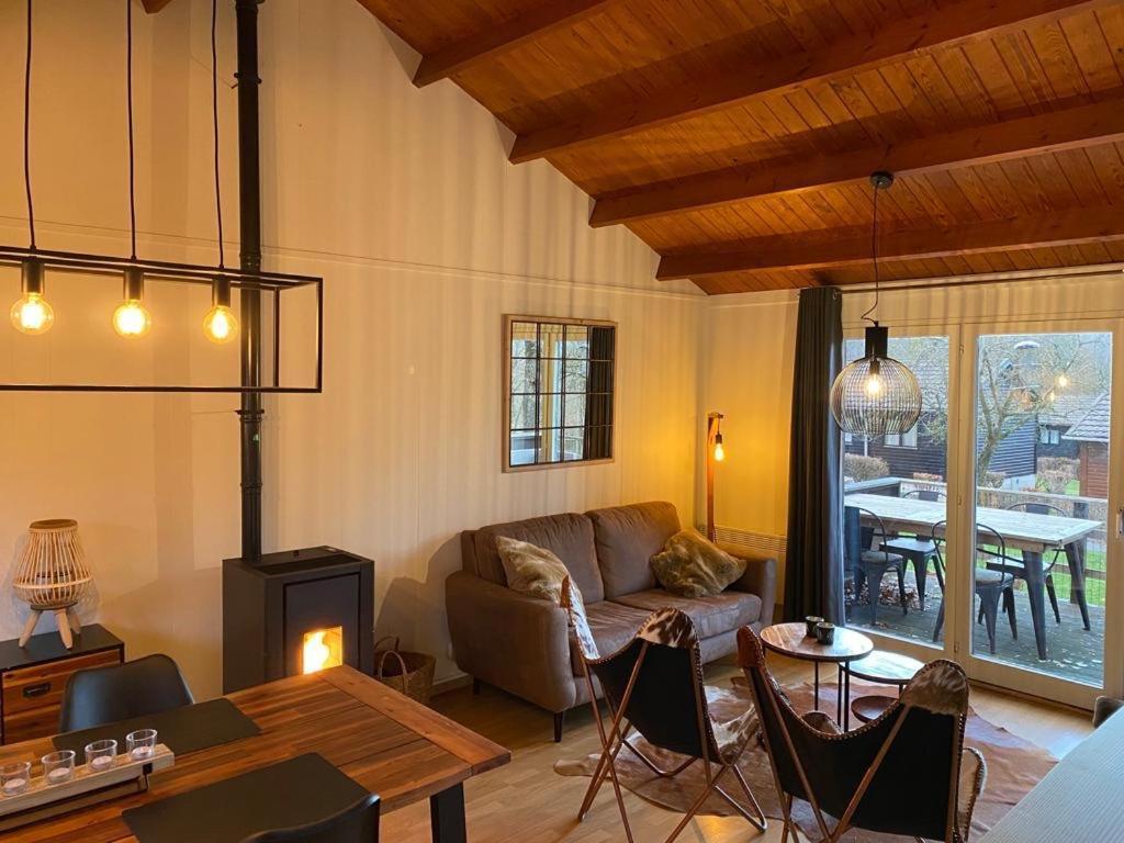Chalet103 In La Boverie Rendeux ภายนอก รูปภาพ